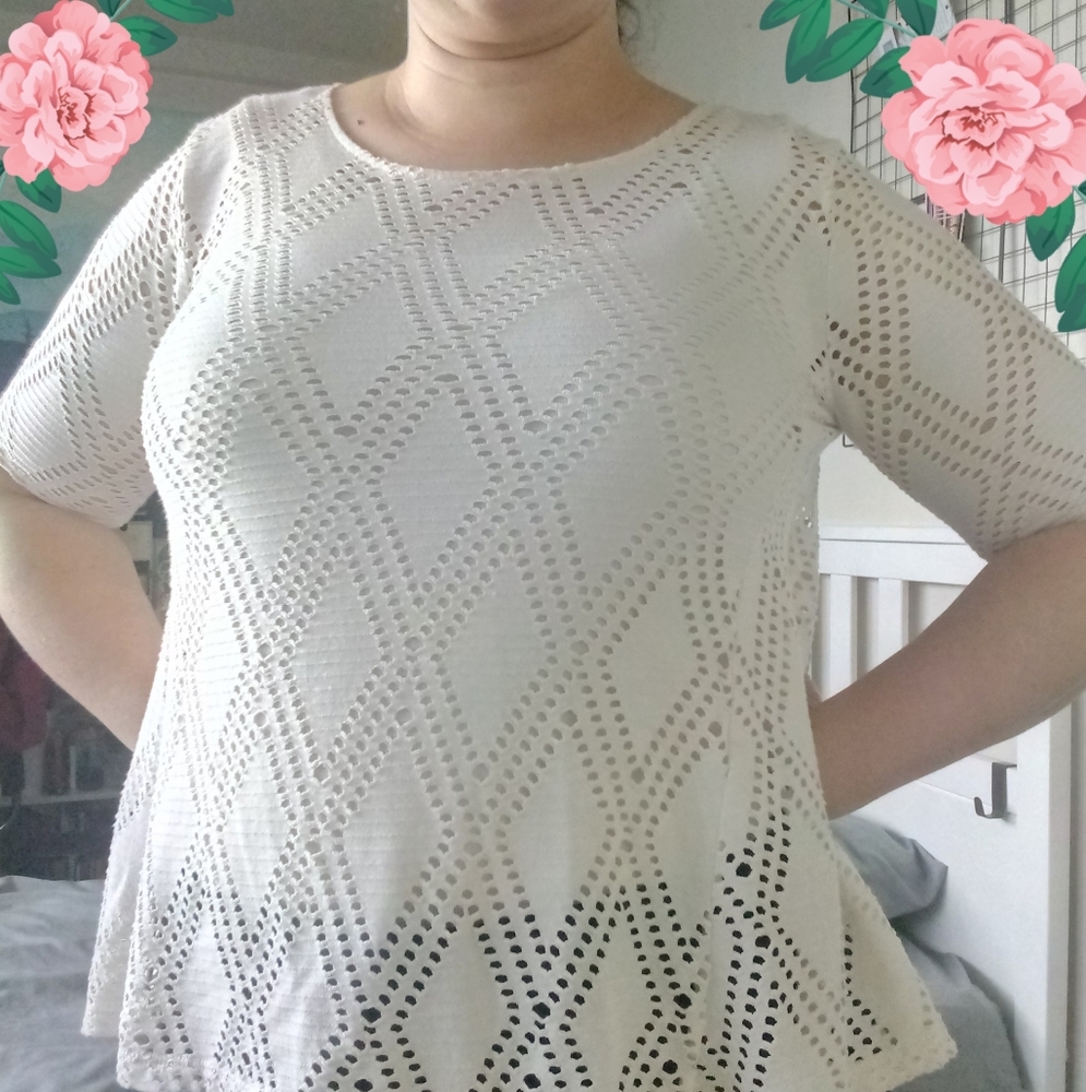 Dana Buchman Ivory Short Sleeve Lacy Eyelet Blouse